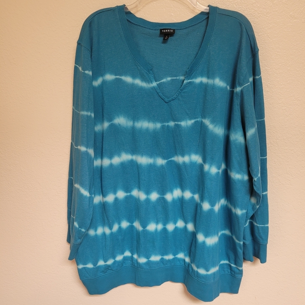 Torrid Teal & White Tie-Dye V-Neck Sweatshirt